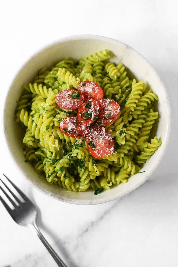 This healthy spinach & basil pesto pasta recipe is jam-packed with both nutrients and flavour! In just 15 minutes, you'll have a delicious and satisfying meal that is gluten-free and guilt-free.
