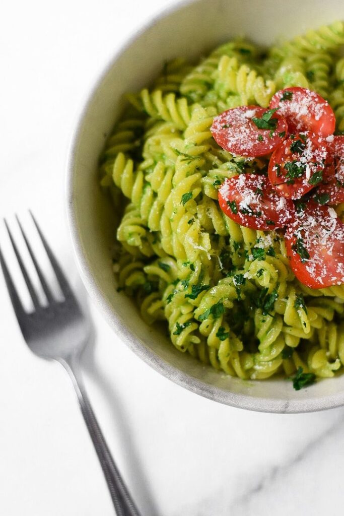 This healthy spinach & basil pesto pasta recipe is jam-packed with both nutrients and flavour! In just 15 minutes, you'll have a delicious and satisfying meal that is gluten-free and guilt-free.