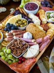 thanksgiving themed charcuterie board.