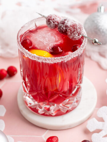 cranberry gin fizz cocktail.